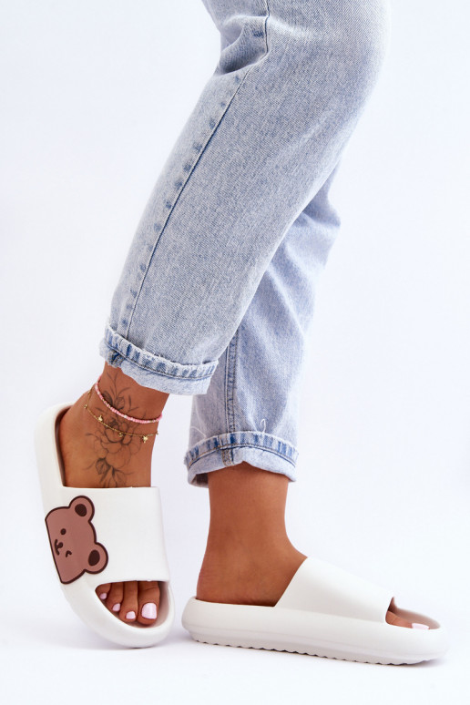 Kerged sussid valget värvi Parisso