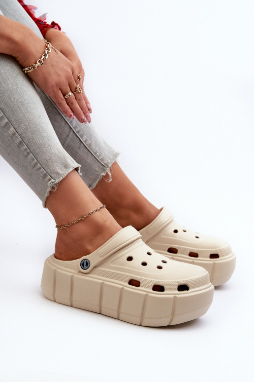 Kerged rannaplätud naiste plätud platvormiga beeži värvi Itubia