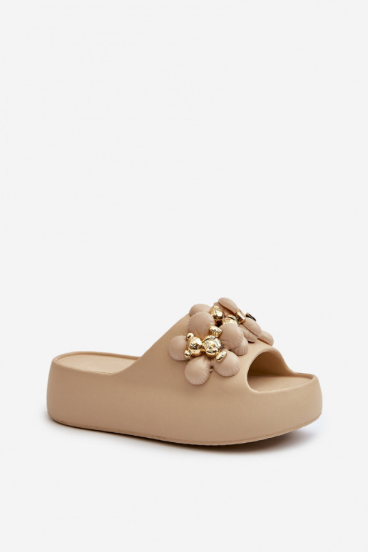 Pealiste omad Sussid Kerged rannaplätud Kaunistustega Paksu talla peal beeži värvi Bremavia