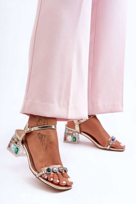 Pealiste omad Elegantsed kõrge kontsaga sandaalid kristallidega Kuldset värvi S.Barski MR1037-01