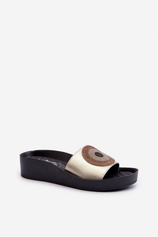 Plätud naturaalsest nahast Pealiste omad kaunistustega S.Barski KV27-019 Kuldset värvi