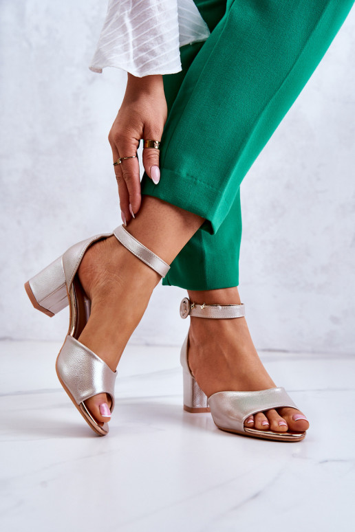 Pealhk Elegantsed kõrge kontsaga sandaalid Vinceza 20100 Kuldset värvi