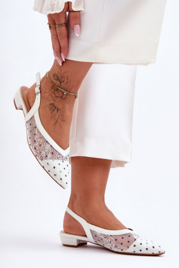 Baleriinad täppidega valget värvi Adore