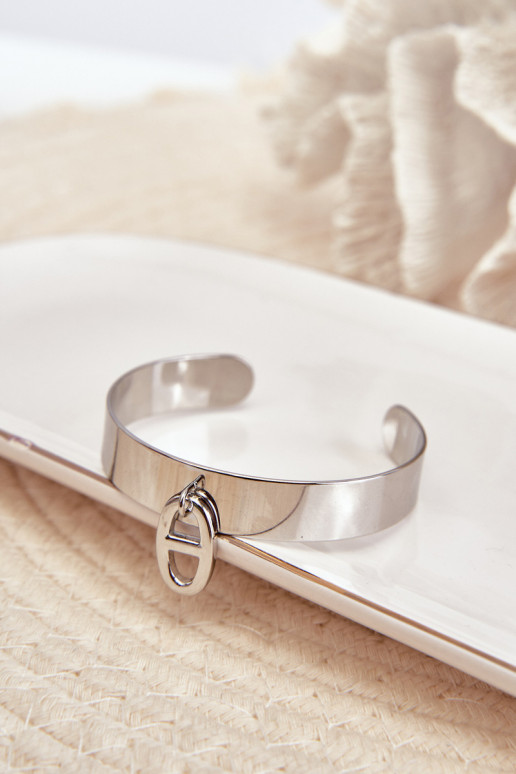 Käevõru kaunistustega Stal Nierdzesissena Hõbedat värvi