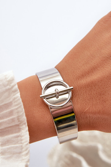 Käevõru Pealiste omad kaunistustega Stal Nierdzesissena Hõbedat värvi