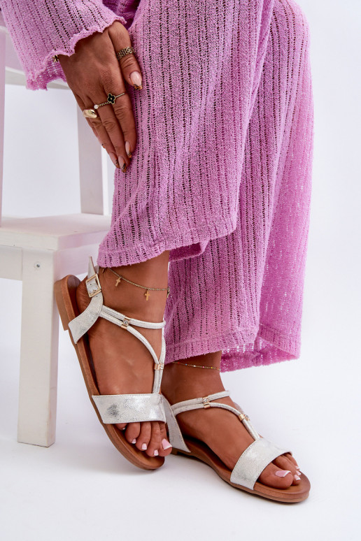 Pealiste omad Sellel ondalad sandaalid Triipudega S.Barski KV27-010 Valget-Hõbedat värvi