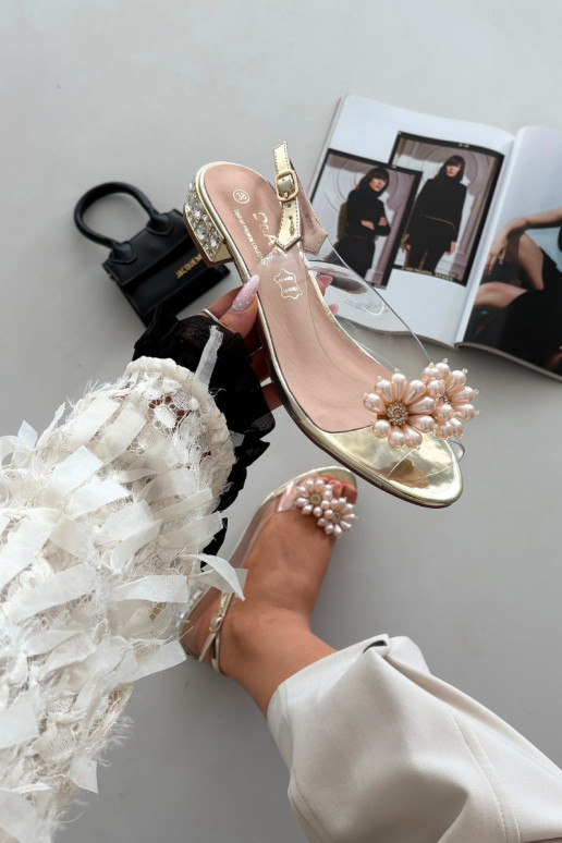 Külgedelt läbipaistvad sandaalid Sellel ondala kontsaga Koos Ornatei Detalami D&A MR52-229 Kuldset värvi