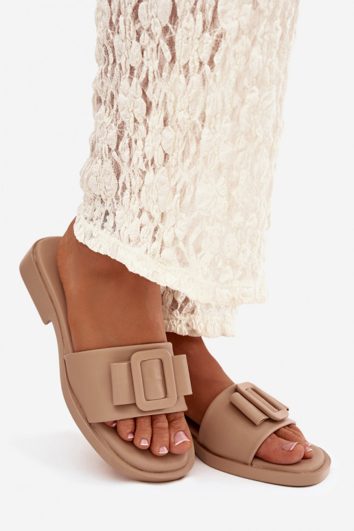 naiste plätud laiade nööridega neetide ja pandlaga beeži värvi Melivra