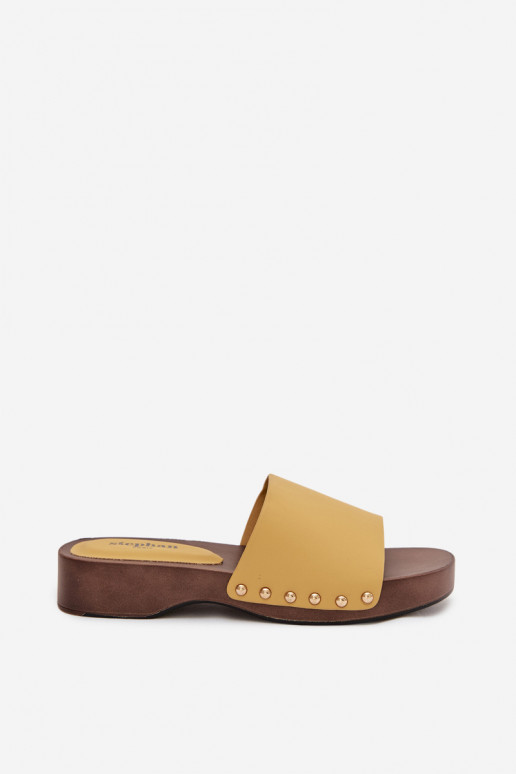 naiste plätud neetidega Kollased Terissa