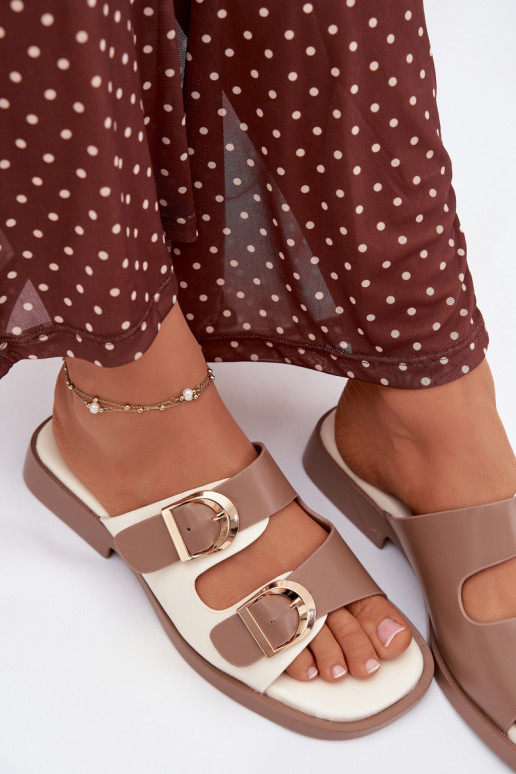 naiste plätud Ze Kuldset värvimi neetide ja pandlagami beeži värvi Danelle