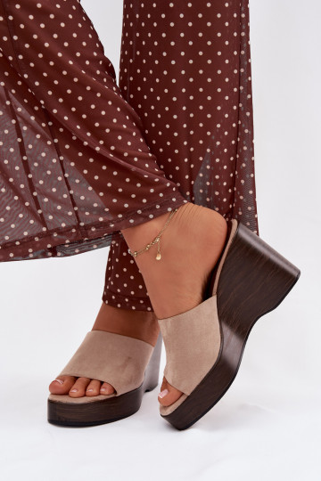 naiste plätud Kiilu peal beeži värvi Ravelia 2