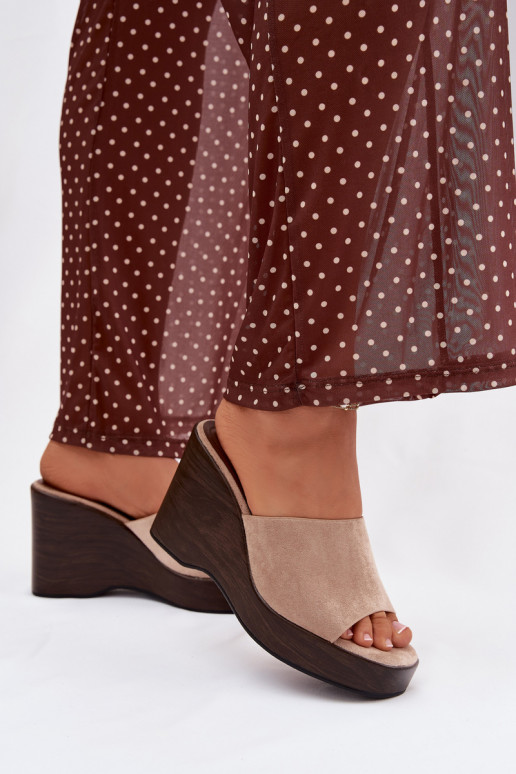 naiste plätud Kiilu peal beeži värvi Ravelia