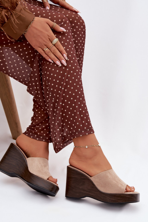 naiste plätud Kiilu peal beeži värvi Ravelia