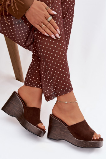 naiste plätud Kiilu peal Czekoladosissee Ravelia