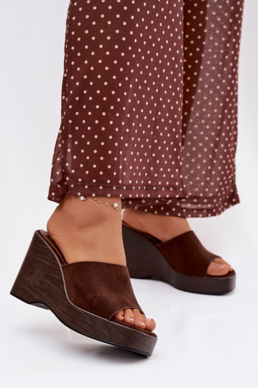 naiste plätud Kiilu peal Czekoladosissee Ravelia