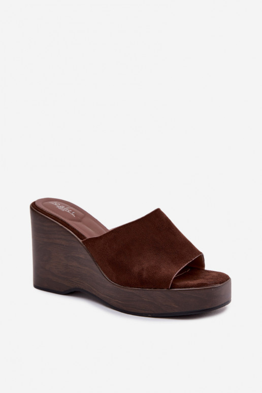 naiste plätud Kiilu peal Czekoladosissee Ravelia