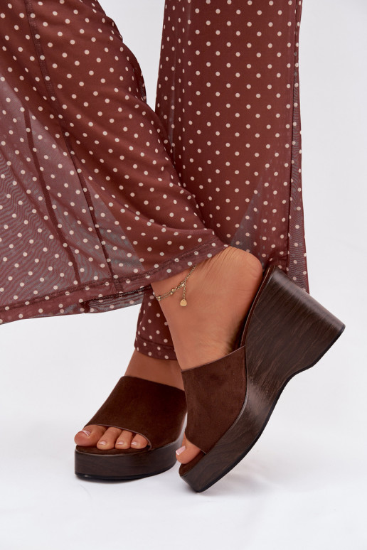 naiste plätud Kiilu peal Czekoladosissee Ravelia