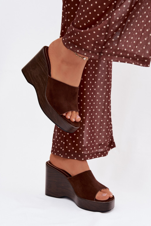 naiste plätud Kiilu peal Czekoladosissee Ravelia