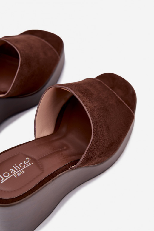 naiste plätud Kiilu peal Czekoladosissee Ravelia