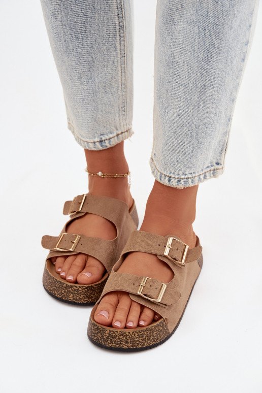 naiste plätud Korkosissea platvormil Ze Kuldset värvimi neetide ja pandlagami beeži värvi Tovessa