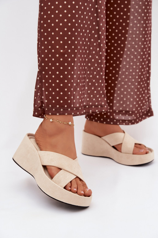 naiste plätud Kiilu pealEco Suedeu beeži värvi Calorine