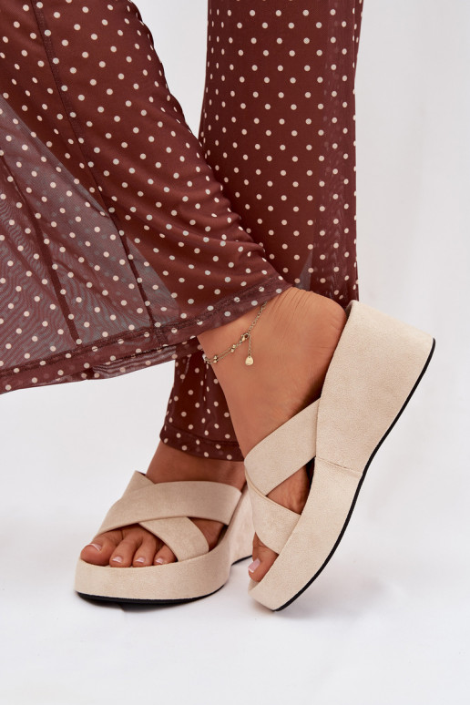 naiste plätud Kiilu pealEco Suedeu beeži värvi Calorine