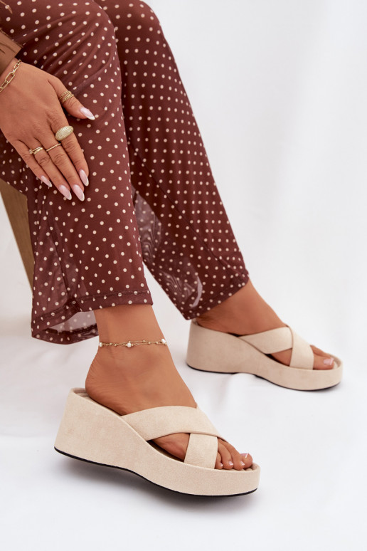 naiste plätud Kiilu pealEco Suedeu beeži värvi Calorine