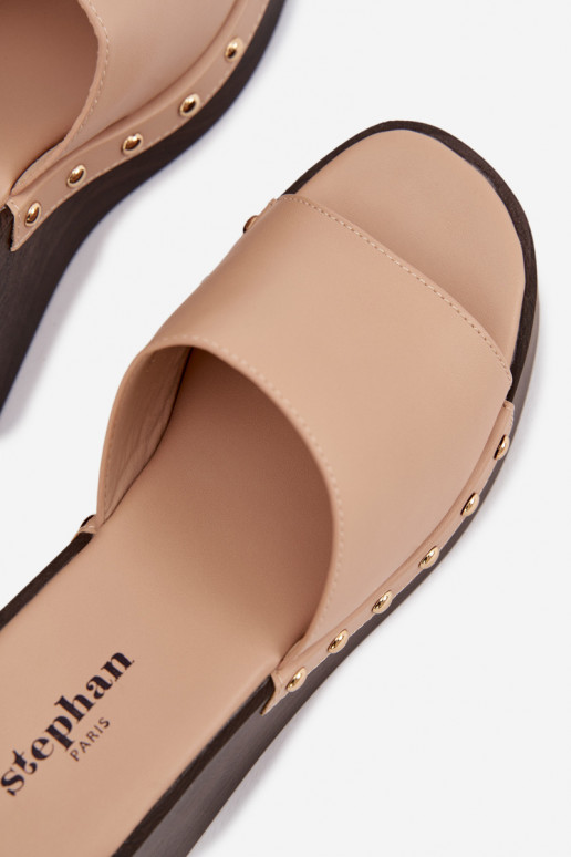 Naistelised sussid platvormiga kuldsete nupukestega liivavärvi Arionne