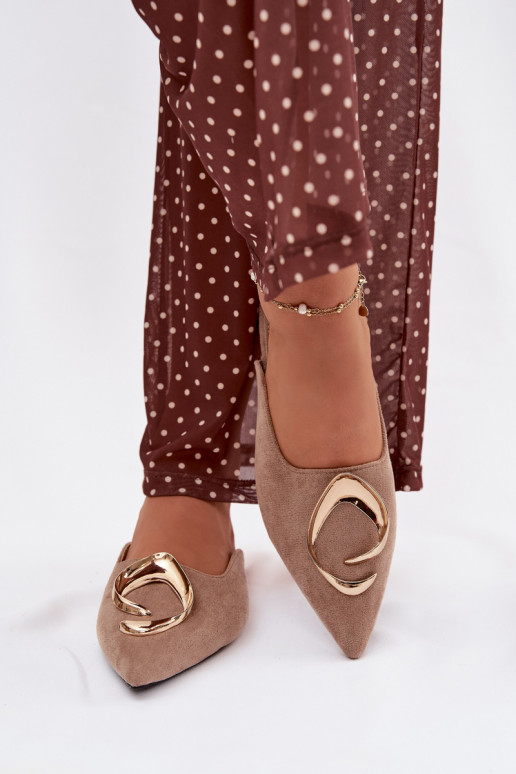 Naistel liivakarva „Mule" sussid kaunistatud kuldsete detailidega Galvella