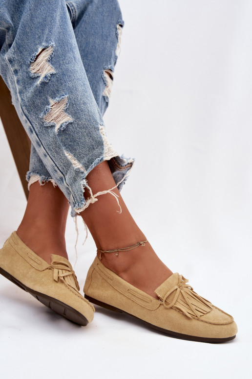 Naistelised mokasiinid kutidega kollases Janelisse