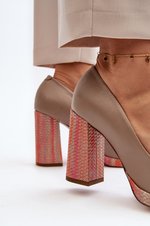 Kingad kõrge jämeda kontsaga Laura Messi 2746 beeži värvi