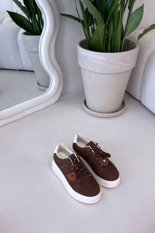 Šokolaadikarva Corinna naiste platvormi spordijalatsid uhkete pomponidega