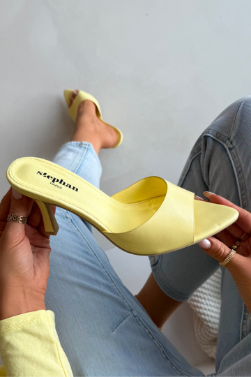 Naistel kollased lakitud sussid kontsadega Lirissa 2