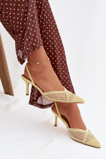 Haneli kollased basutid avatud elementidega ja õhukeste kontsadega