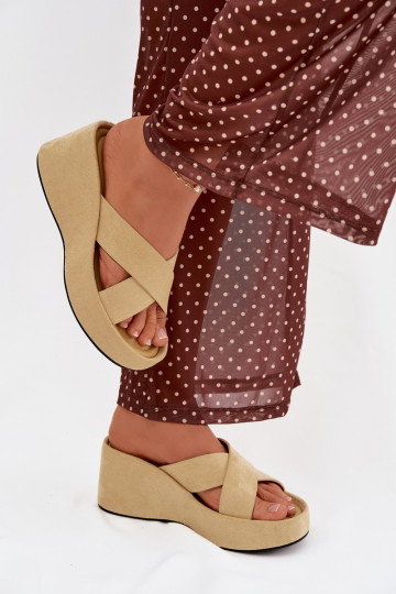 Calorine kollased naiste šlepetid platvormil kunstnahast