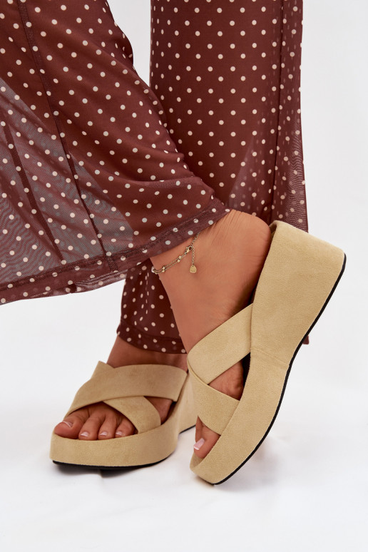 Calorine kollased naiste šlepetid platvormil kunstnahast