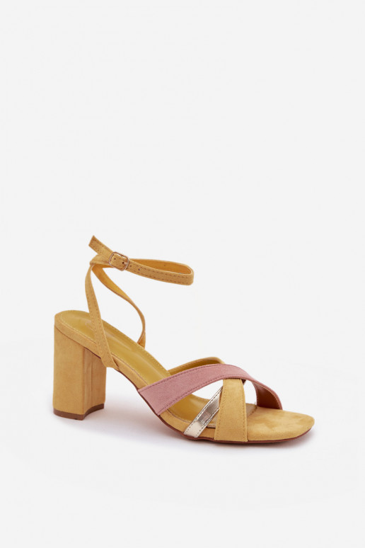 Pealistesandaalid Triipudega Eco Suedeosissee Kollased Karilora
