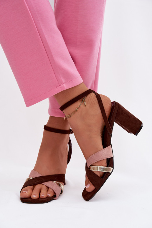 Pealistesandaalid Triipudega Eco Suedeosissee Czekoladosissee Karilora