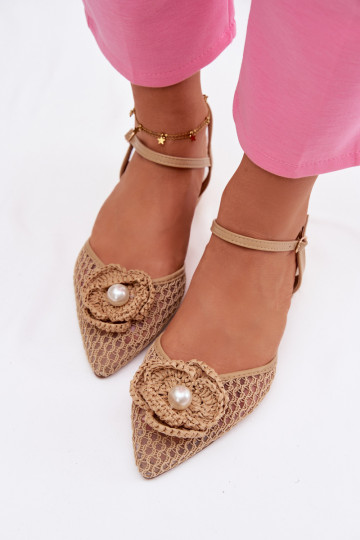 Pealistesandaalid Klockis Koos Ornate Detalem beeži värvi Vionessa