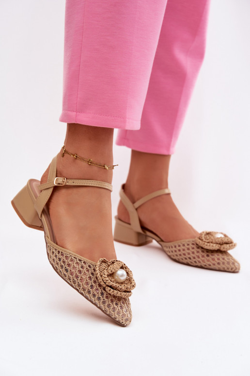 Pealistesandaalid Klockis Koos Ornate Detalem beeži värvi Vionessa