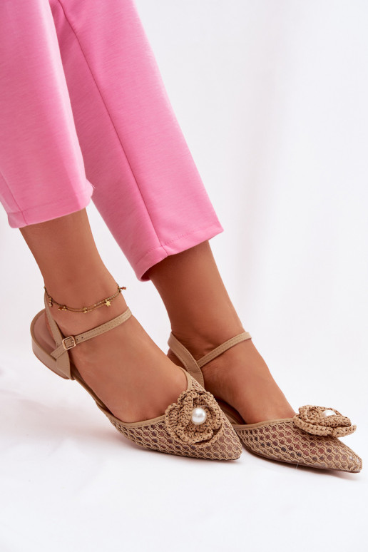 Pealistesandaalid Klockis Koos Ornate Detalem beeži värvi Vionessa