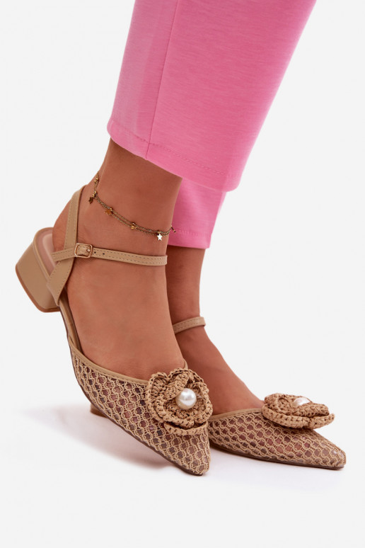 Pealistesandaalid Klockis Koos Ornate Detalem beeži värvi Vionessa