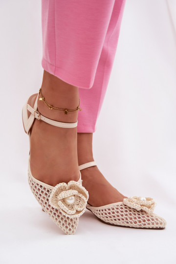 Pealistesandaalid Klockis Koos Ornate Detalem Elevandiluu värvi Vionessa