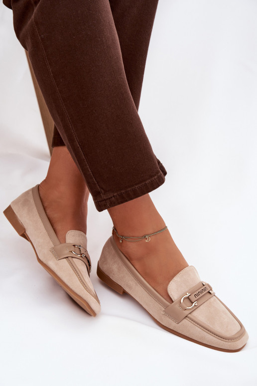 Naistelised beežid mokasiinid kaunistustega „Evelora”