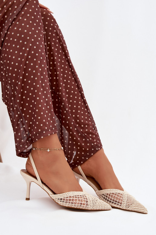 Haneli elevandiluust basutid avatud elementidega ja õhukeste kontsadega