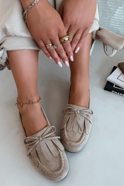 Liivakarva Glorina naiste mokasiinid stiilsete detailide ja narmastega