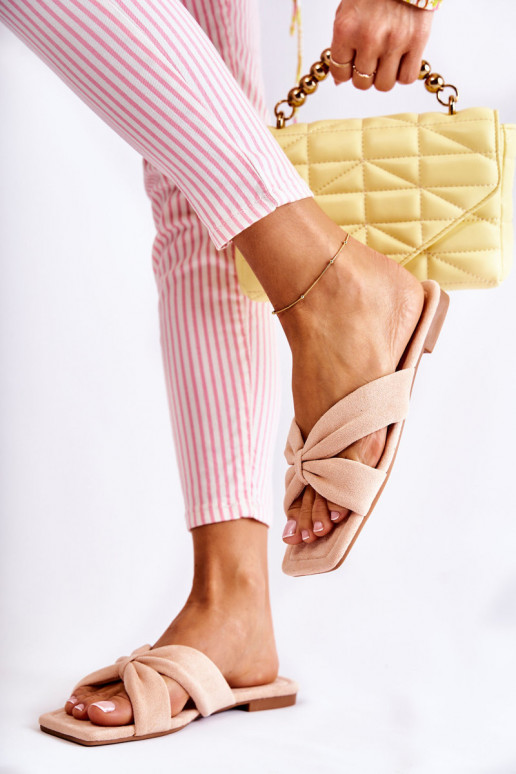 Pealiste omad veluurist Sussid Heleroosat värvi Vanilla Sky