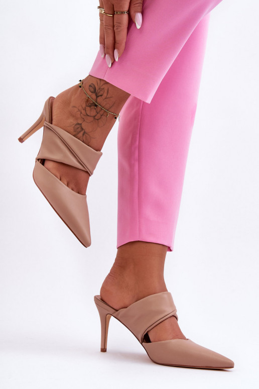 Plätud naturaalsest nahast kõrge jämeda kontsaga beeži värvi Aveline