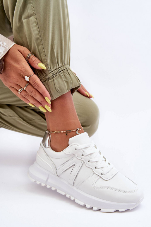 Pealhk Pealiste omad spordijalatsid valget värvi Kabama