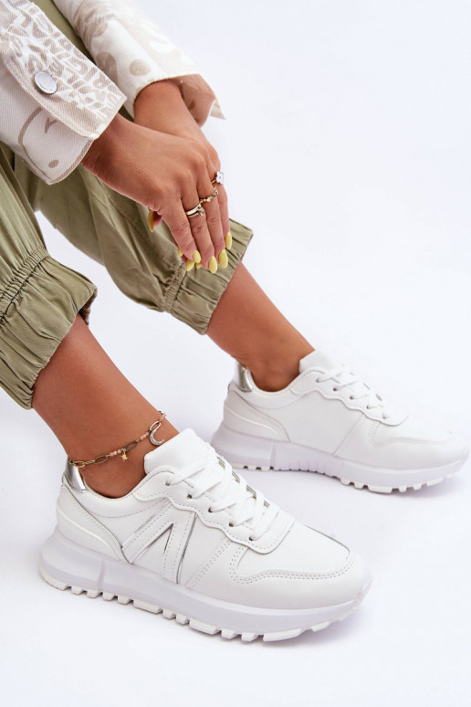 Pealhk Pealiste omad spordijalatsid valget värvi Kabama